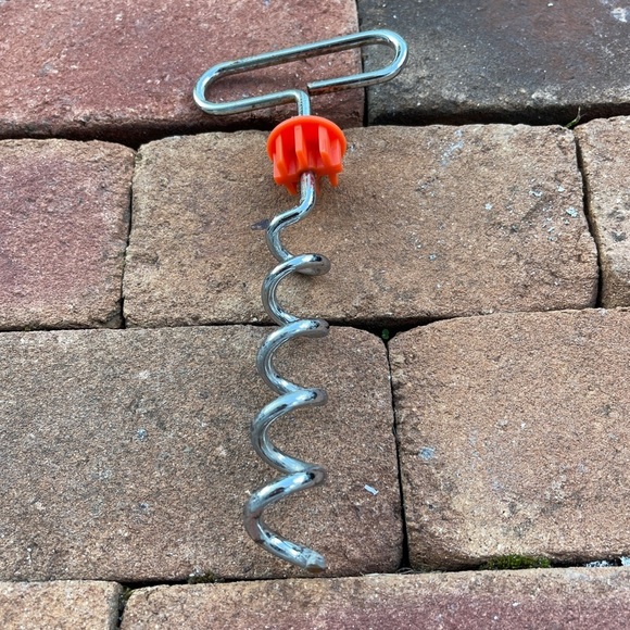 Intelli Leash Surface Lock Dog Tie-Out Stake - Picture 4 of 6